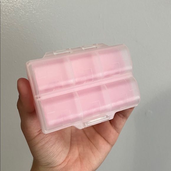 5/$25 ๐ Hello kitty small pill case - Picture 5 of 8